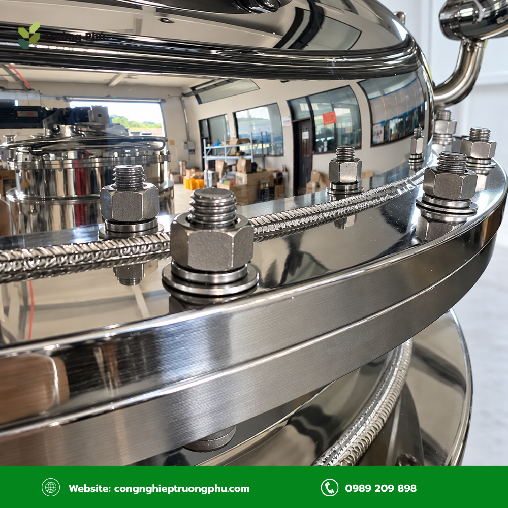 M10x60 được lựa chọn cho bồn chứa, khung inox và thiết bị công nghiệp cần liên kết chắc chắn.