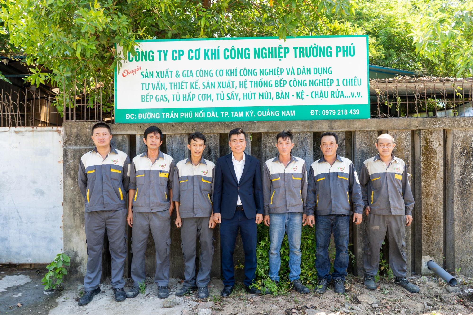 Trường Phú hỗ trợ kiểm tra sản phẩm, giao hàng toàn quốc và đáp ứng tiến độ sản xuất.