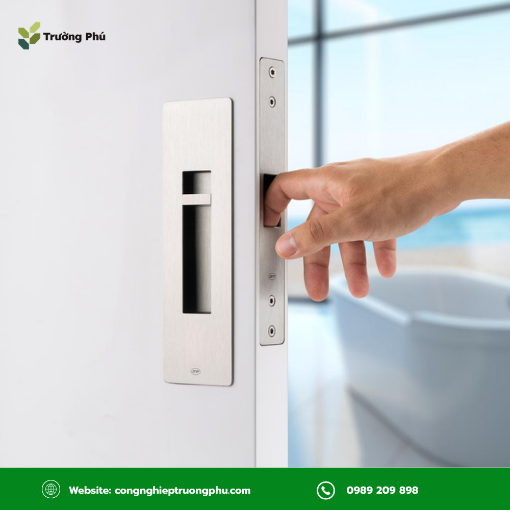 Tay nắm âm inox 304 có thiết kế gọn, bề mặt bền và phù hợp với nhiều hệ cửa lùa.