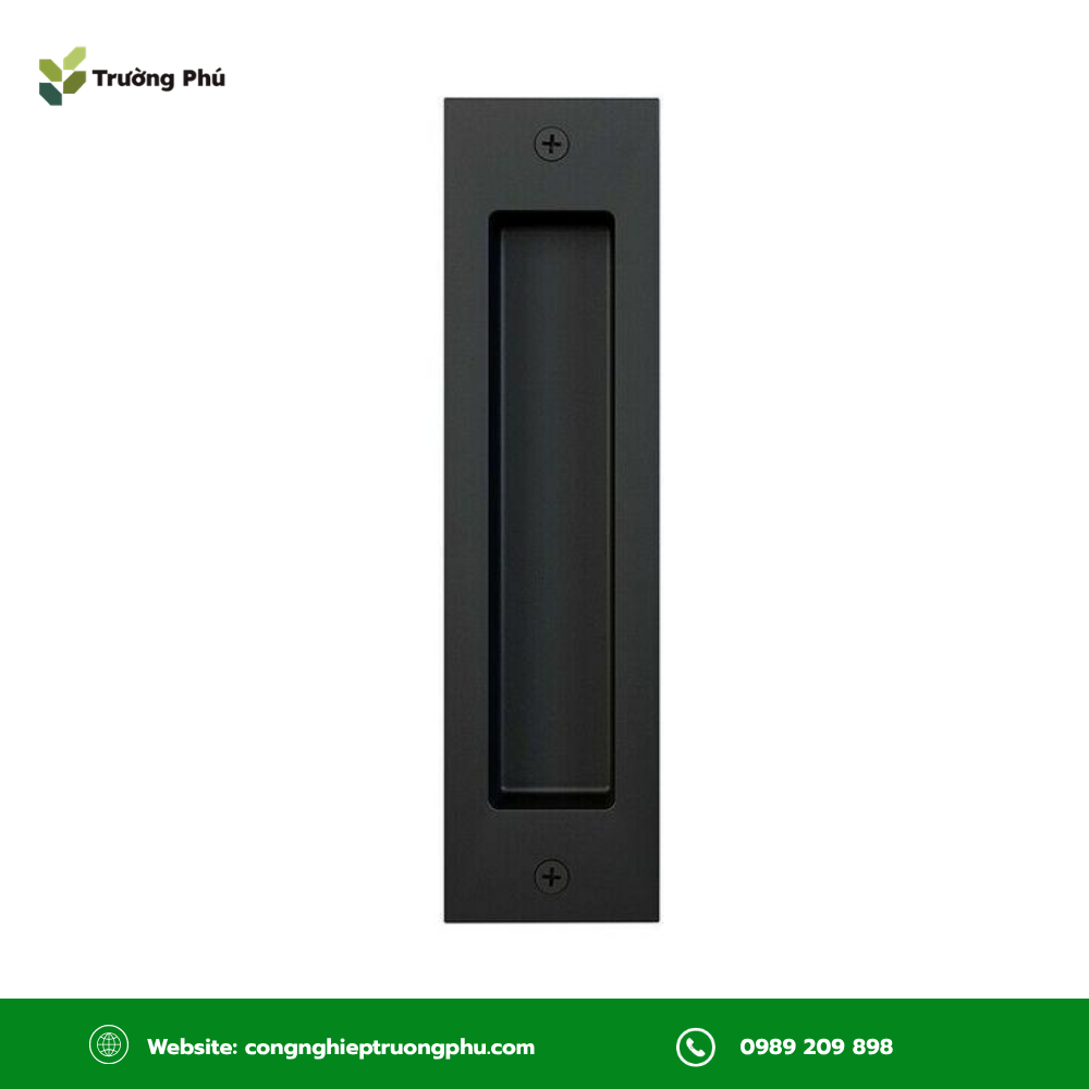 Tay nắm cửa sắt âm được lắp chìm, giúp bề mặt cửa gọn và hạn chế phần phụ kiện nhô ra.